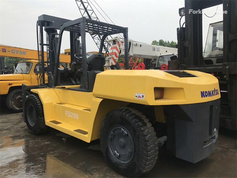 Komatsu FD200 container handler