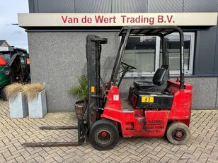 Hyster III.25XL diesel heftruck te koop foto 2 Hyster III.25XL diesel heftruck foto 2